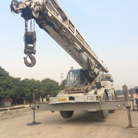 Bảo dưỡng, sửa chữa cẩu bánh lốp Kobelco 35 tấn - RK350